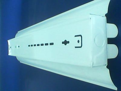 日光燈雙管支架與飛機(jī)頭支架 順業(yè)豐品牌在照明安裝中的應(yīng)用